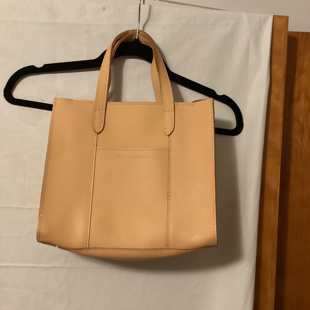 Portland Leather Lola Tote in Mamey